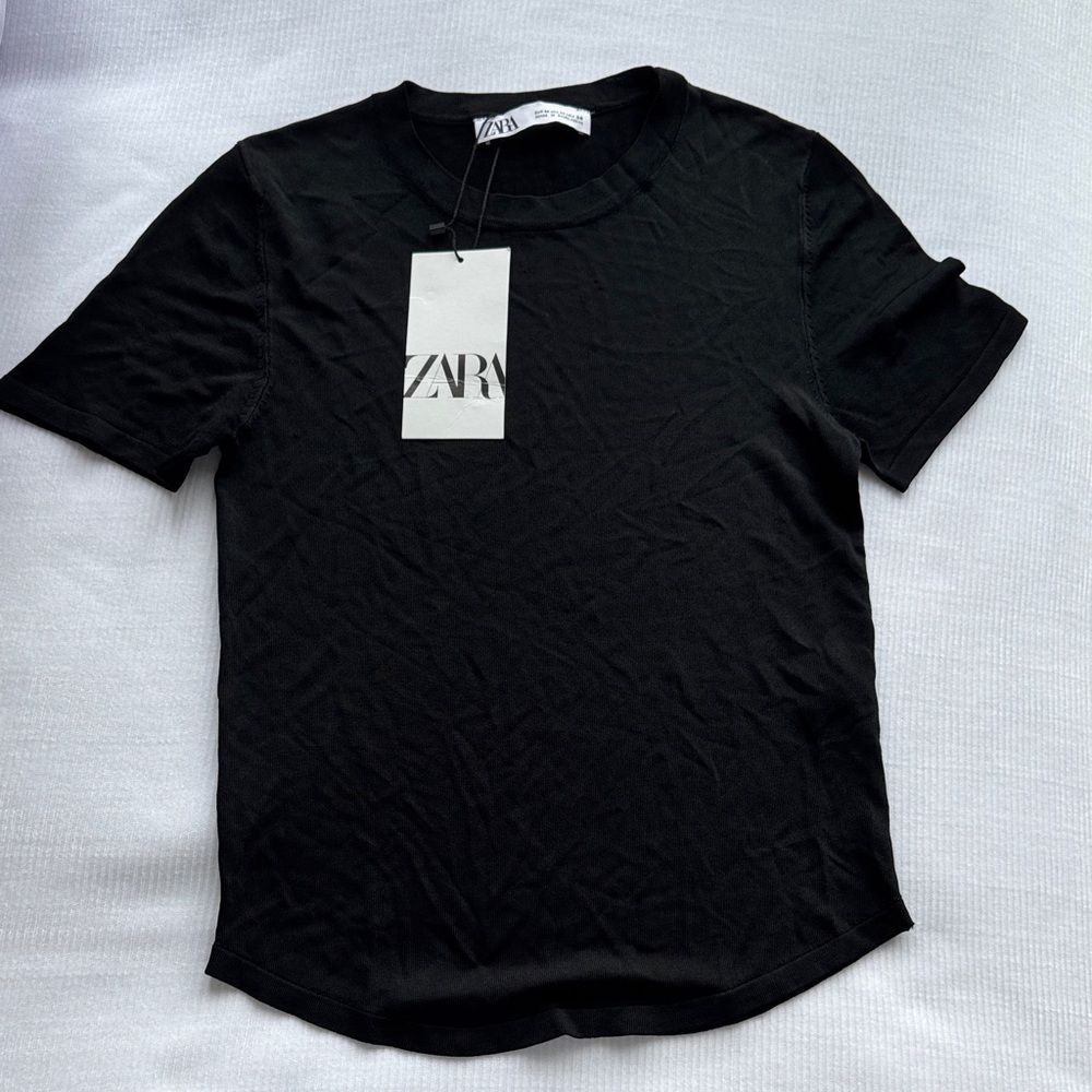 Zara Women's Elegant Black Tee